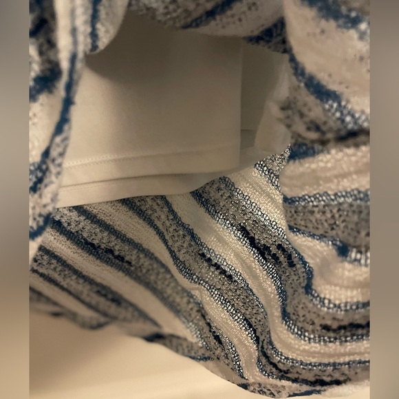 Jones New York women’s‎ pullover sweater short sleeve lined size M blue, & white - Picture 4 of 8